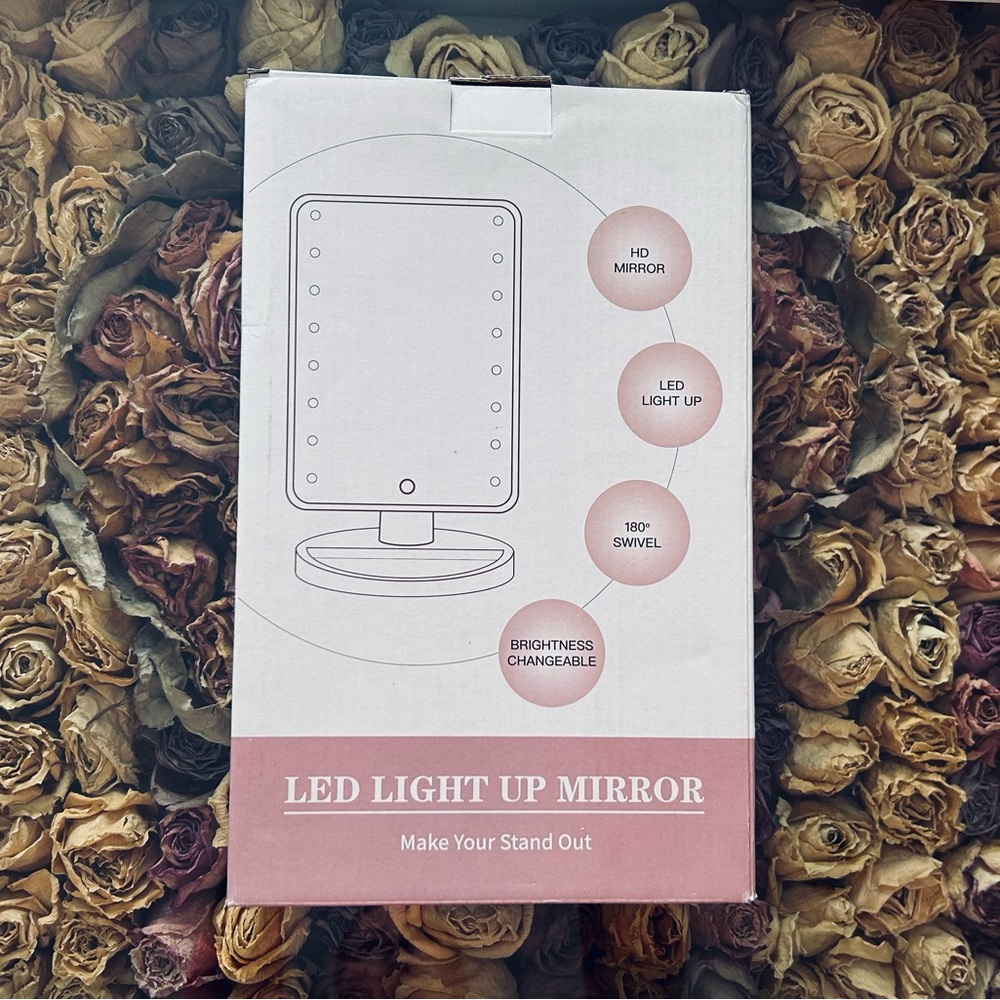Kookin LED Light Up Mirror - White